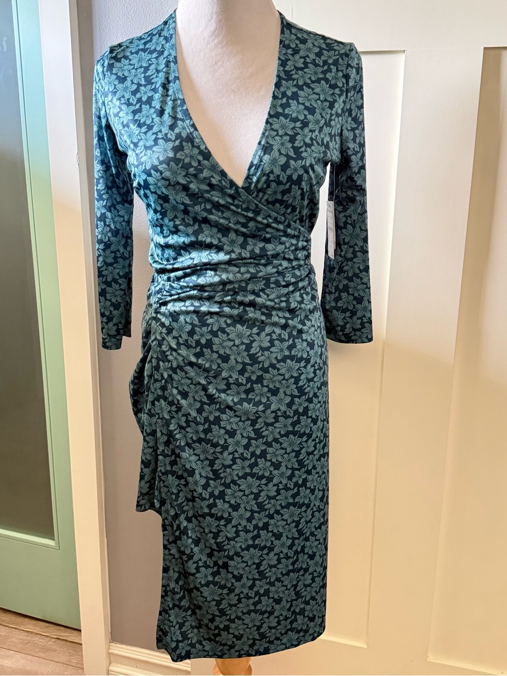 REYN SPOONER Dress, XS Teal Floral, True Wrap, Brrr Poly, 3/4 sleeves, Limited